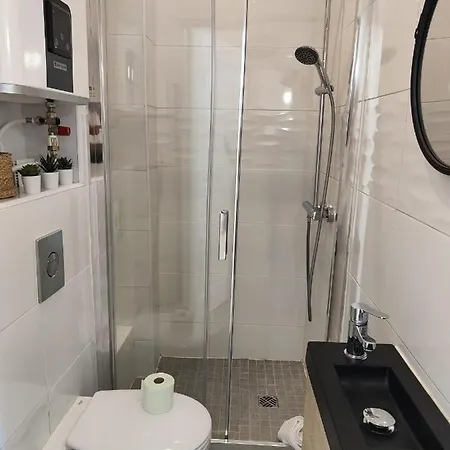 Apartamento Super Appartement: Proche De La A Golfe Juan