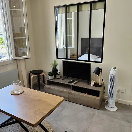 Super Appartement: Proche De La A Golfe Juan